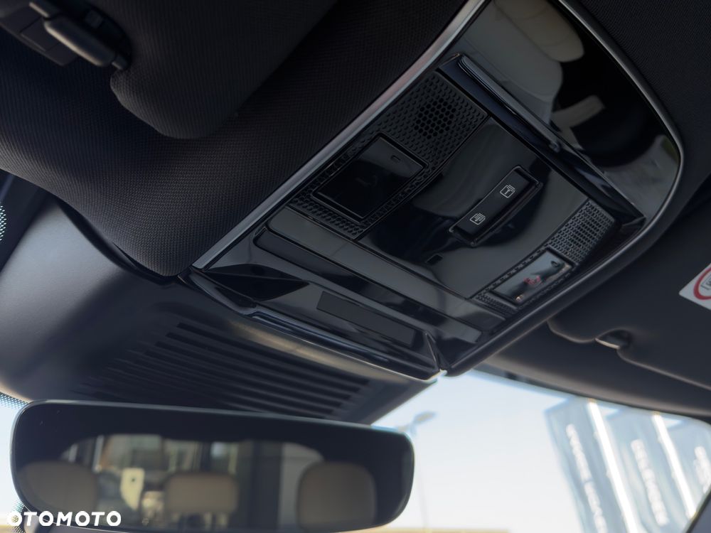 Land Rover Range Rover - 16