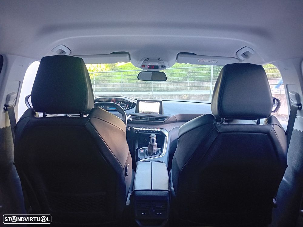 Peugeot 3008 1.2 PureTech Allure - 12