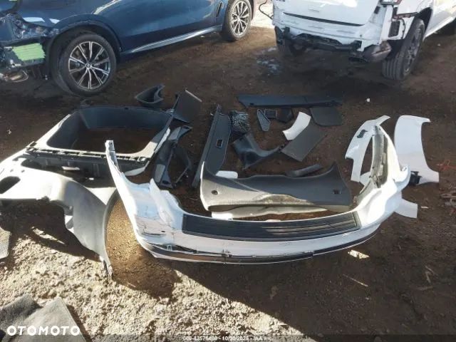 Jeep Grand Cherokee - 16