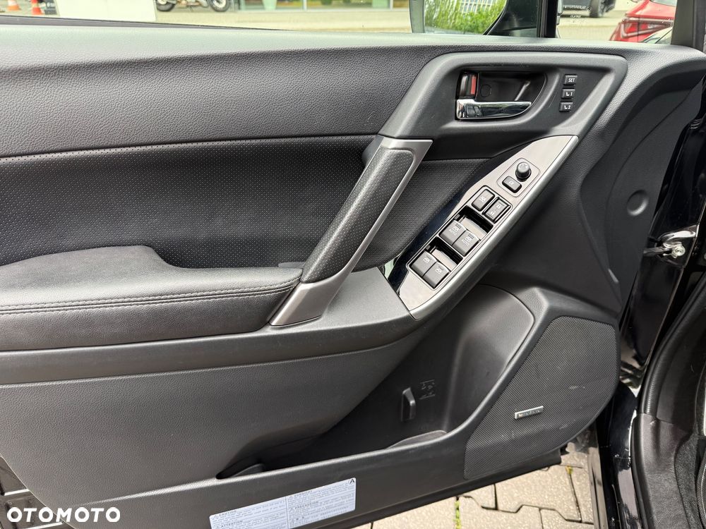 Subaru Forester 2.0 XT Platinum Lineartronic - 11