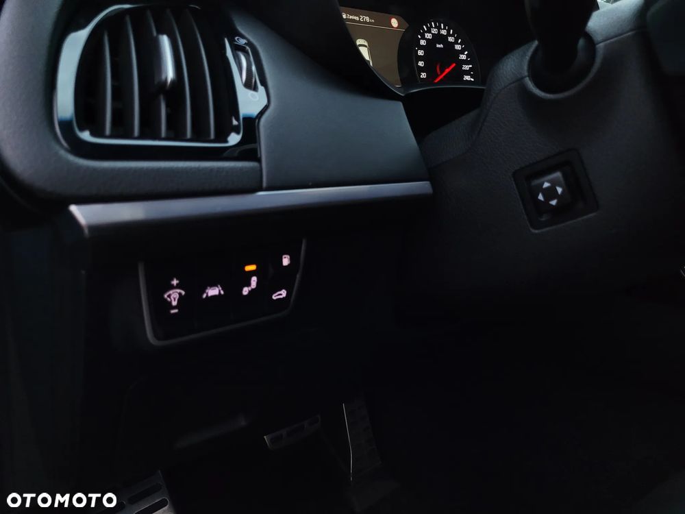 Kia Stinger 2.2 CRDi GT Line - 25