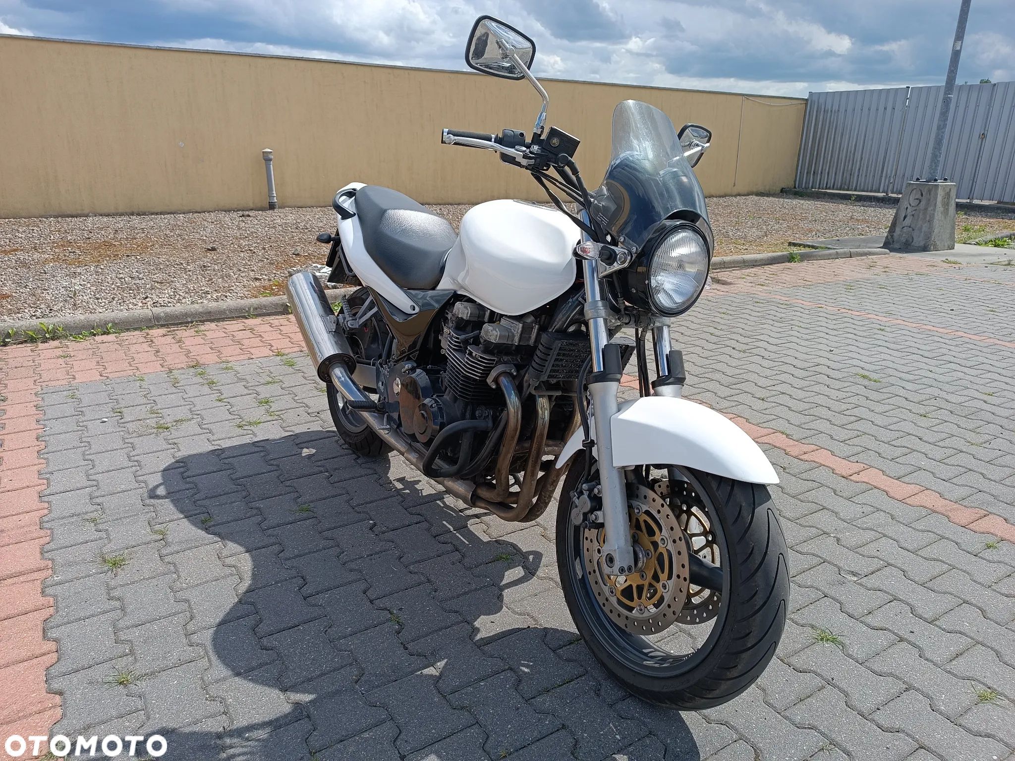 Kawasaki ZR - 1