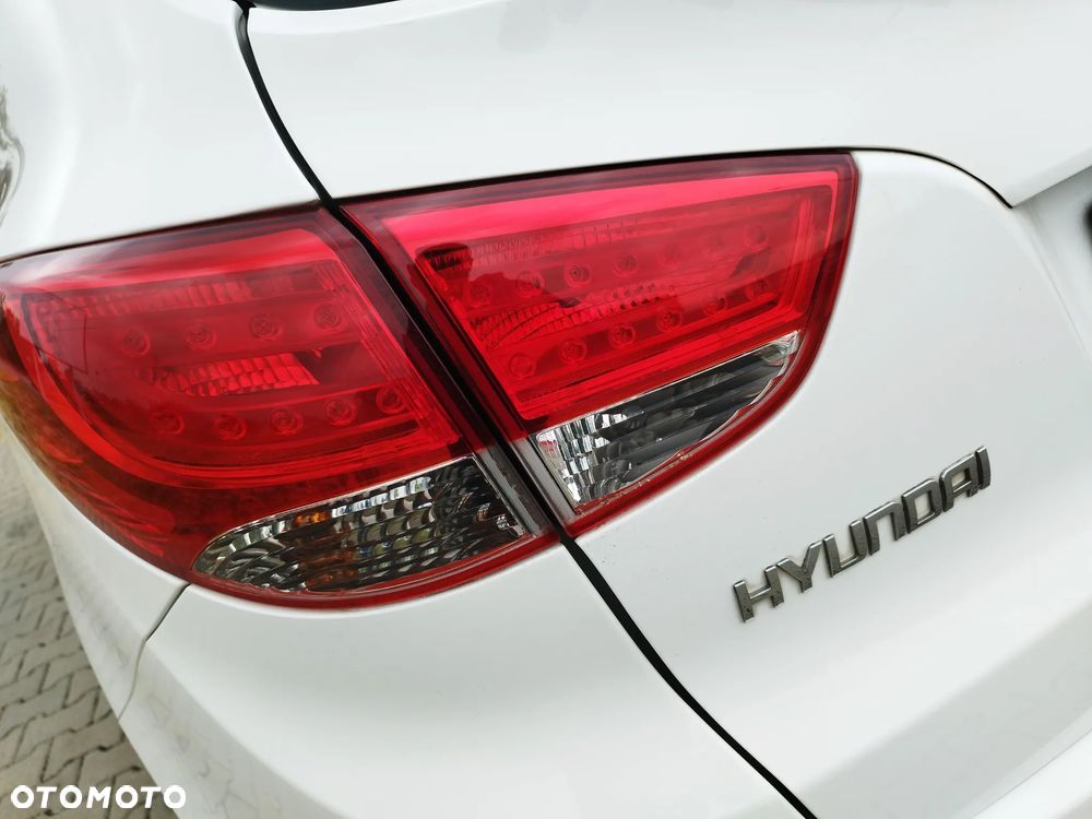 Hyundai ix35 1.6 2WD Fifa World Cup Edition - 32