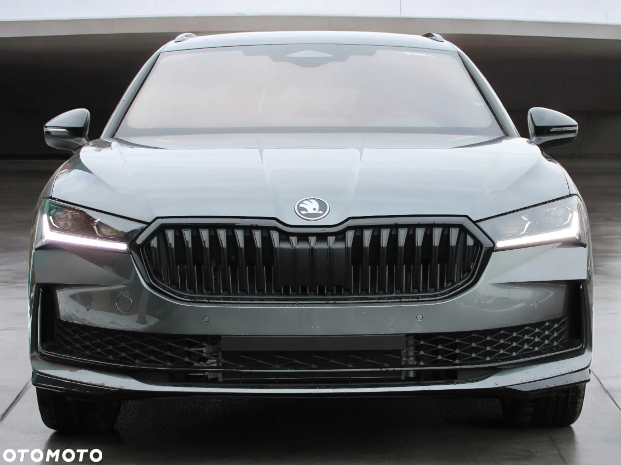 Skoda Superb 2.0 TSI Sportline DSG - 5