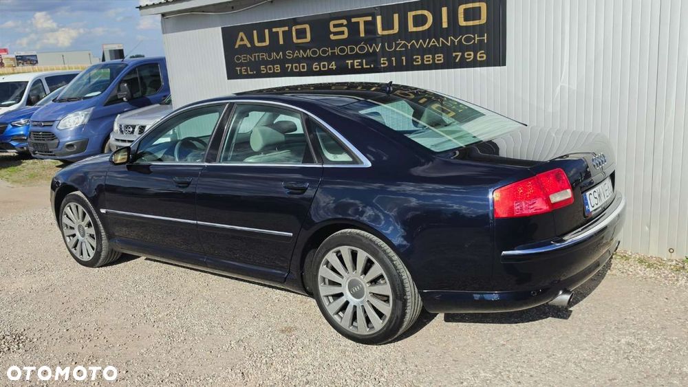 Audi A8 - 4