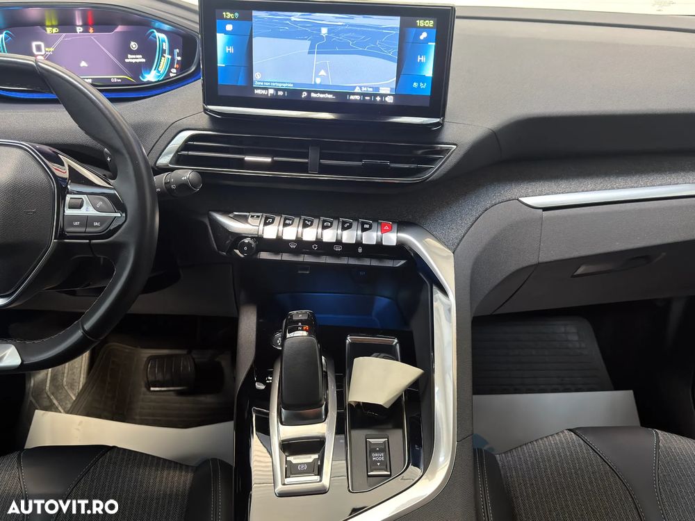 Peugeot 3008 Plug-In Hybrid 225 e-EAT8 GT - 19