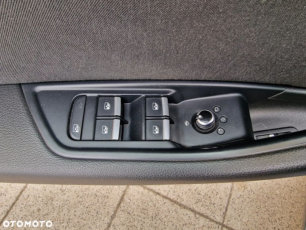 Audi A4 Avant 2.0 TDI S tronic - 12