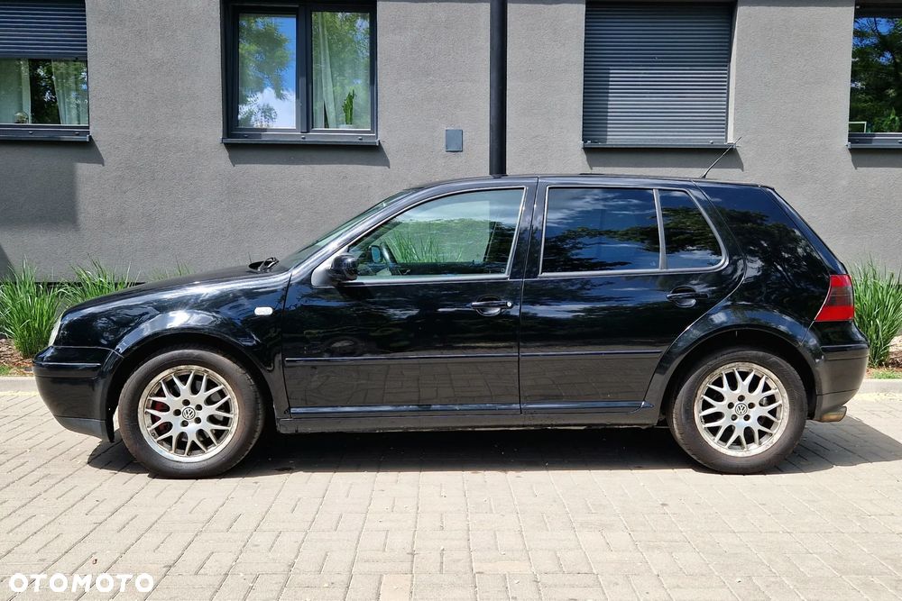 Volkswagen Golf - 2
