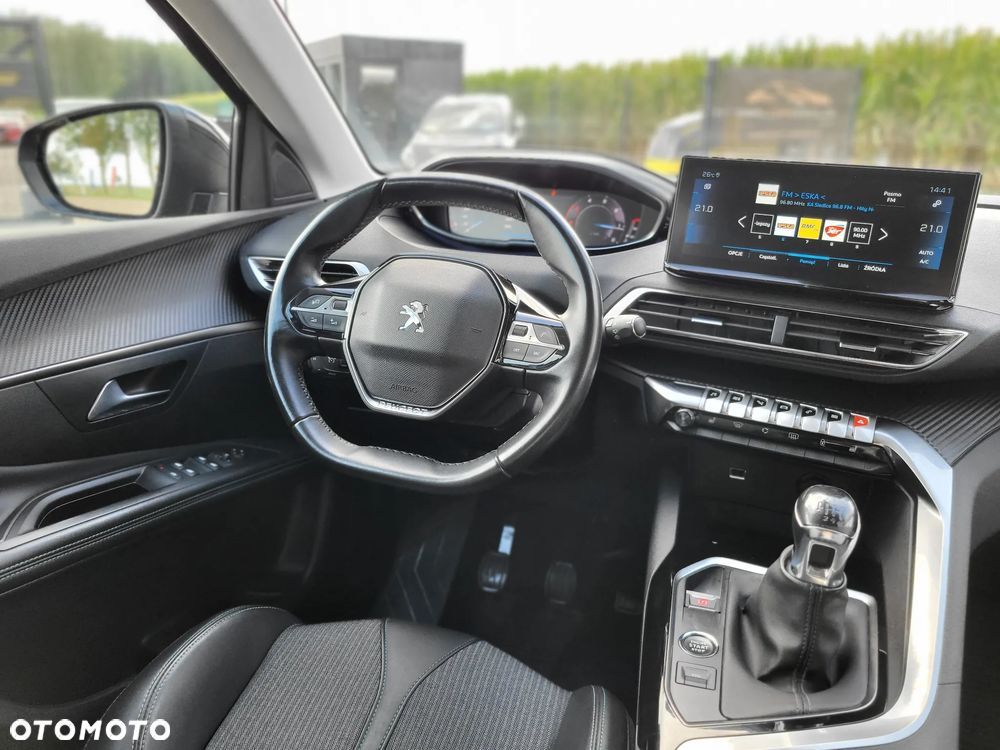Peugeot 3008 1.5 BlueHDi Allure S&S - 12