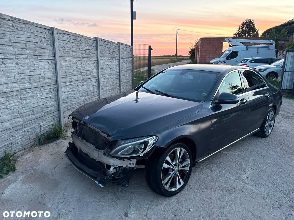Mercedes-Benz Klasa C 220 (BlueTEC) d 7G-TRONIC Exclusive - 3