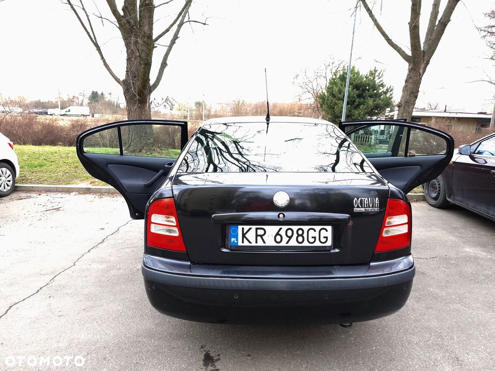 Skoda Octavia 1.6 Tour - 4
