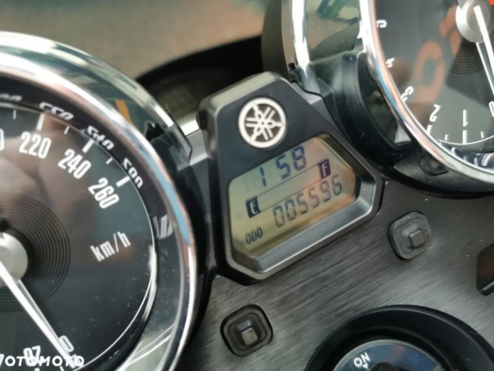 Yamaha XJR - 15