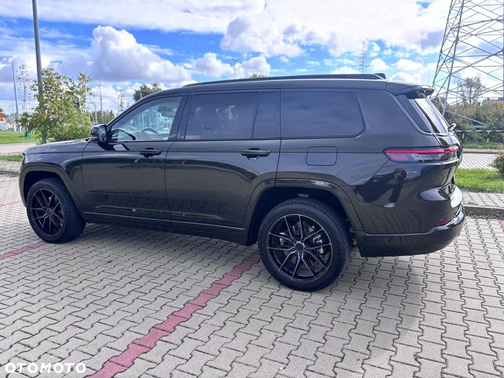 Jeep Grand Cherokee - 28