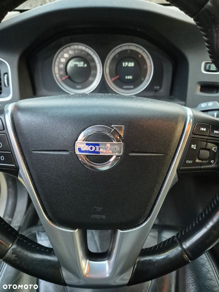 Volvo V60 D3 Momentum - 6