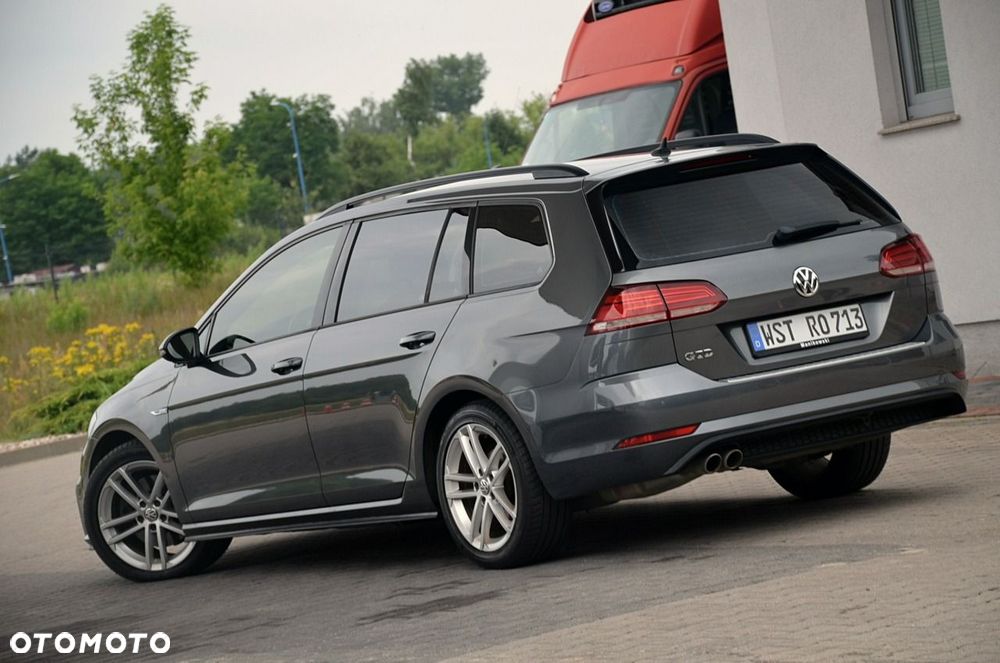 Volkswagen Golf - 9
