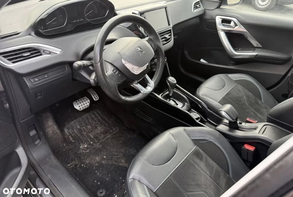 Peugeot 2008 PureTech 110 Stop&Start EAT6 Crossway - 8