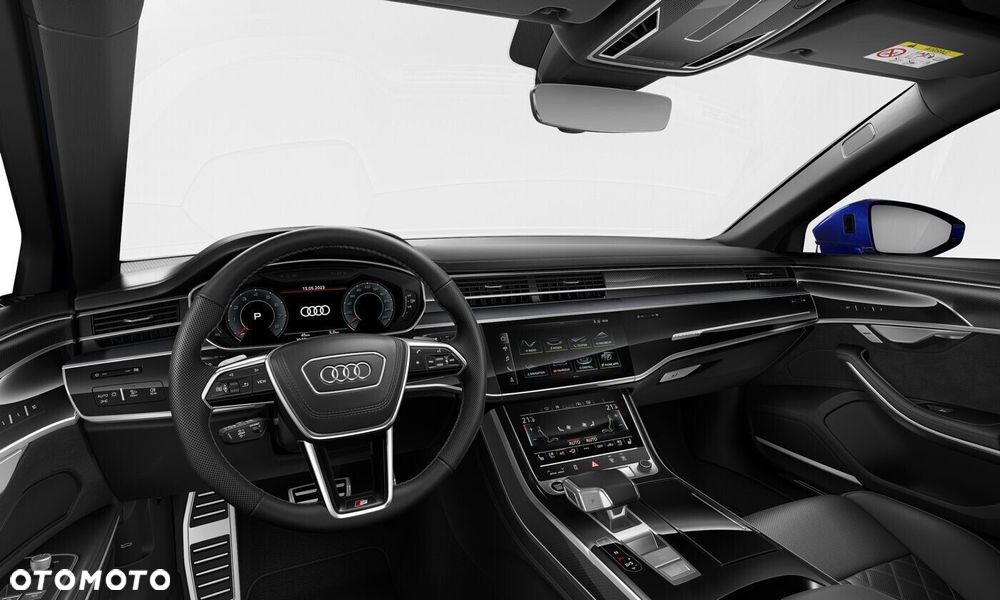 Audi A8 - 4