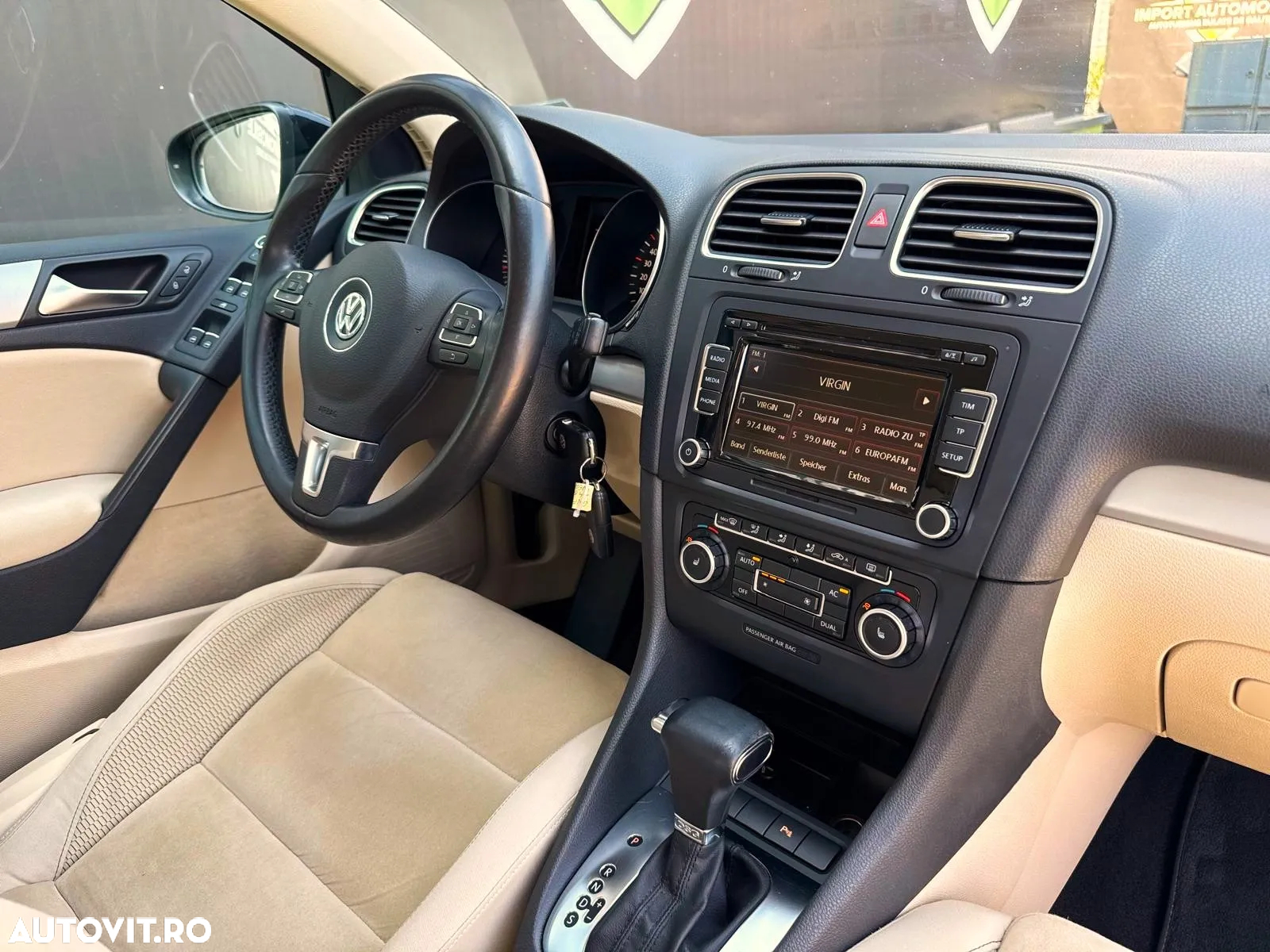 Volkswagen Golf 1.4 TSI DSG Style - 20