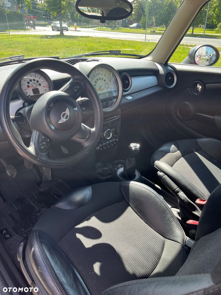 MINI Cooper Standard - 9