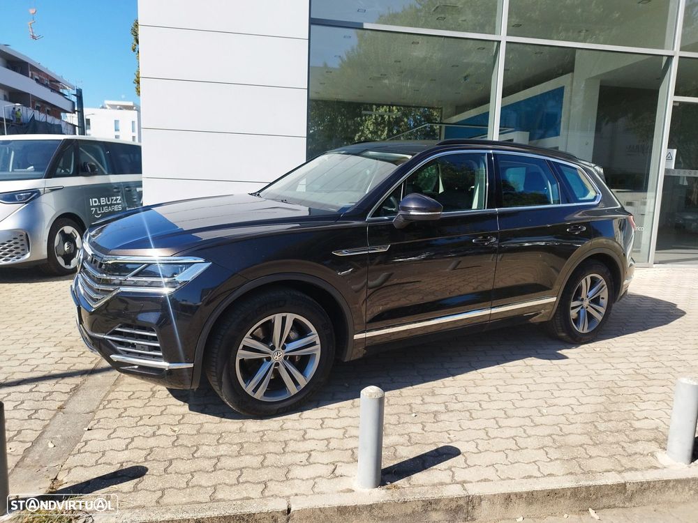 VW Touareg 3.0 TDI V6 Elegance Plus - 2