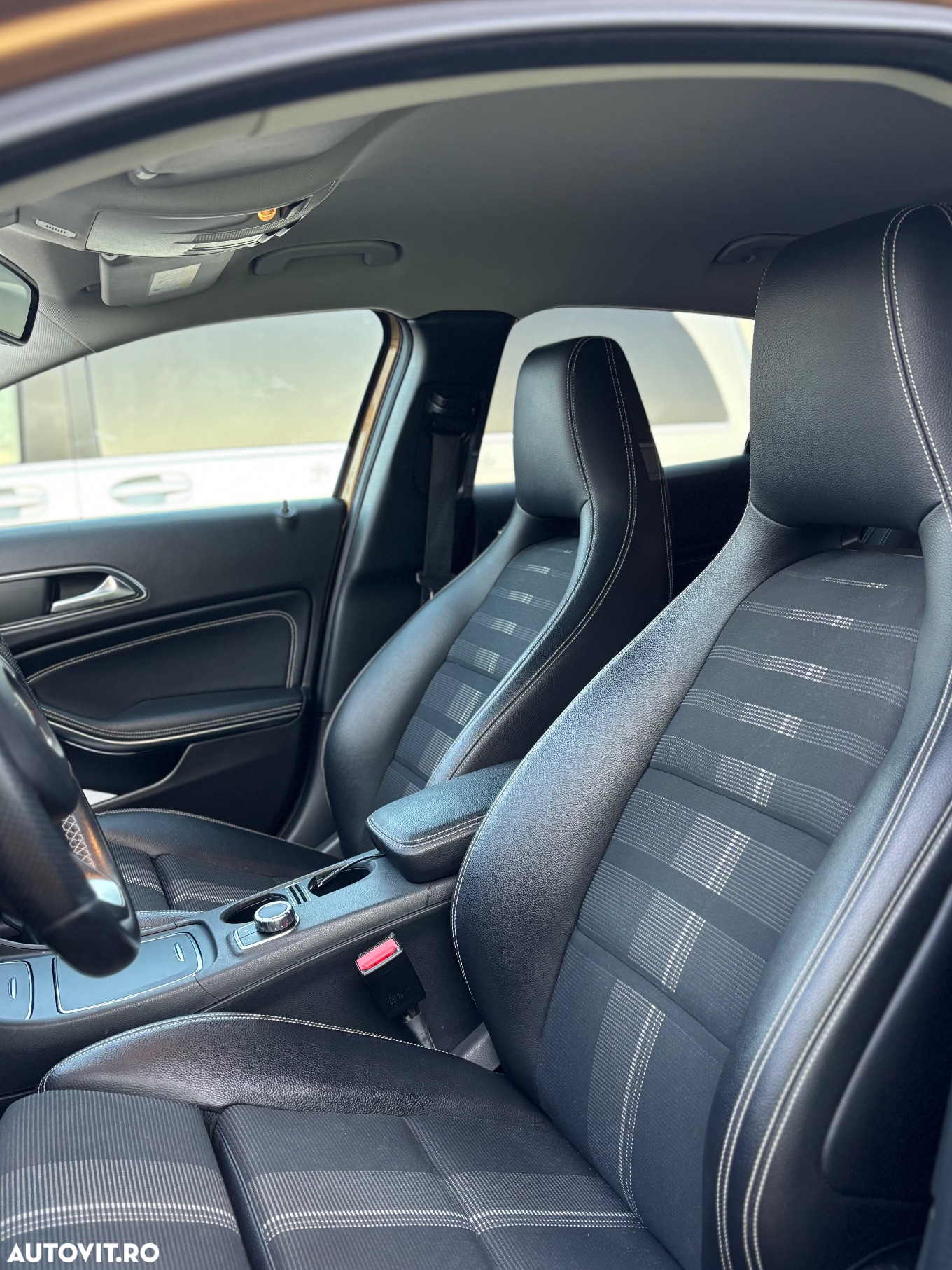 Mercedes-Benz GLA - 14