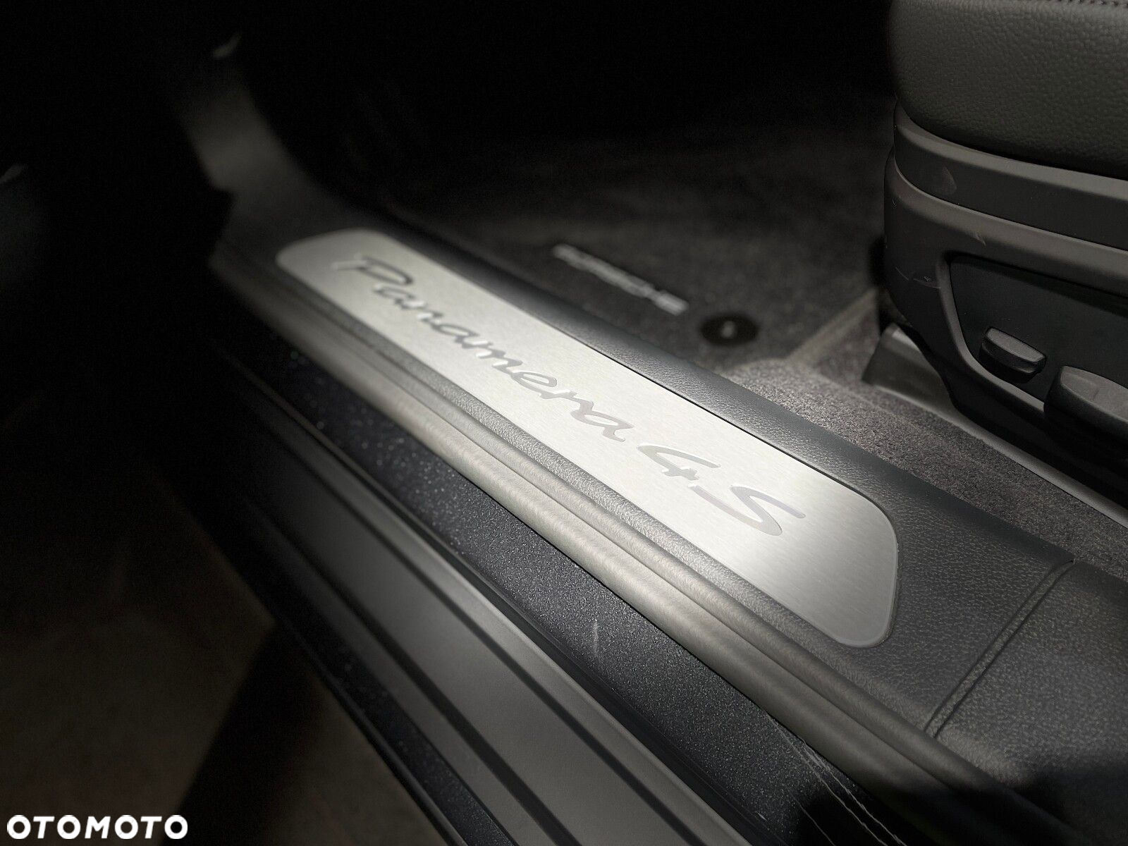 Porsche Panamera - 25