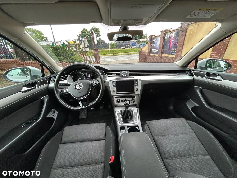 Volkswagen Passat Variant 2.0 TDI (BlueMotion Technology) Comfortline - 9