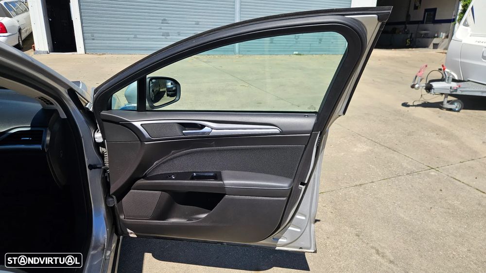 Ford Mondeo SW 1.5 TDCi Titanium - 31