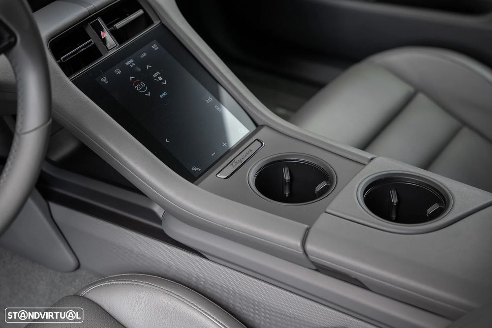 Porsche Taycan Sport Turismo Standard - 24