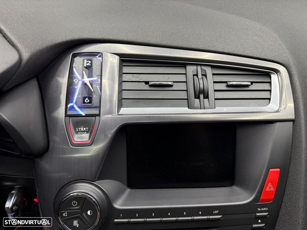 Citroën DS5 1.6 THP So Chic - 9