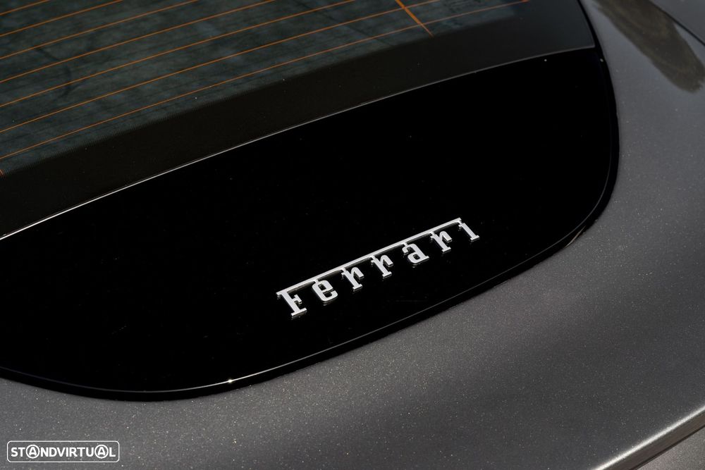 Ferrari Roma 3.9 Twin-Turbo V8 - 10