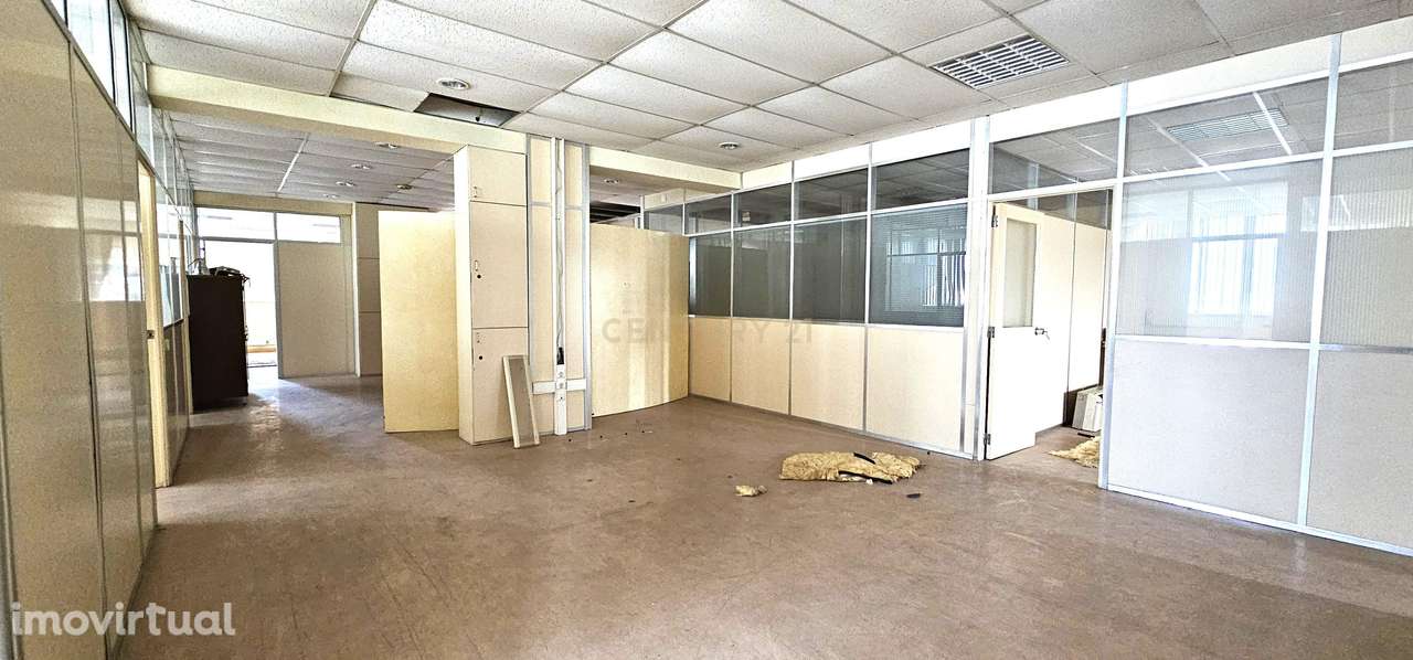 Prédio de 7 pisos com vista fantástica em Oeiras - Grande imagem: 5/46