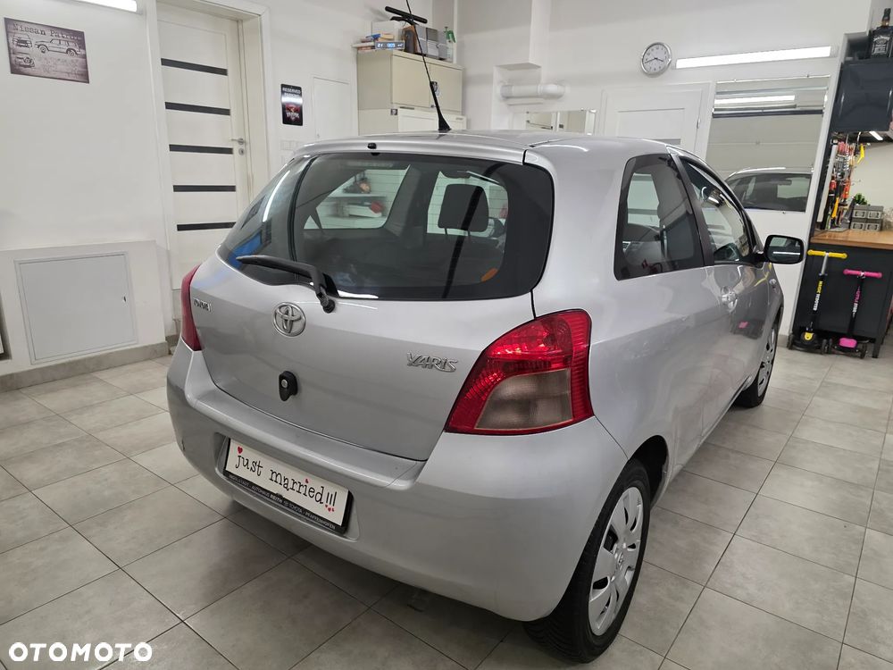 Toyota Yaris - 13