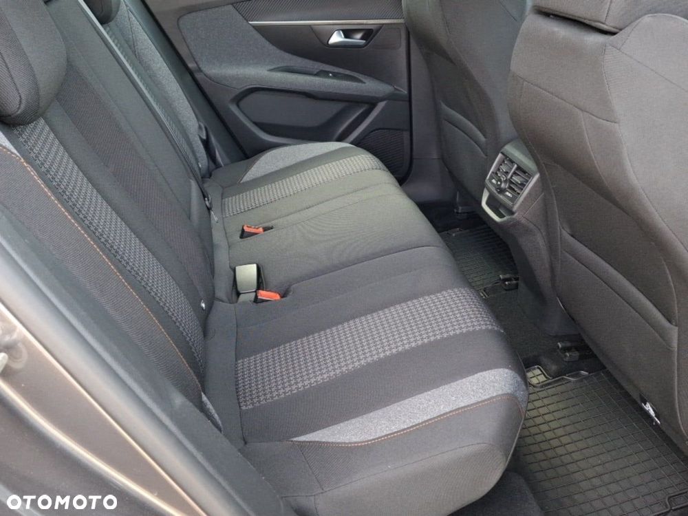 Peugeot 3008 1.2 PureTech Active Pack S&S EAT8 - 19