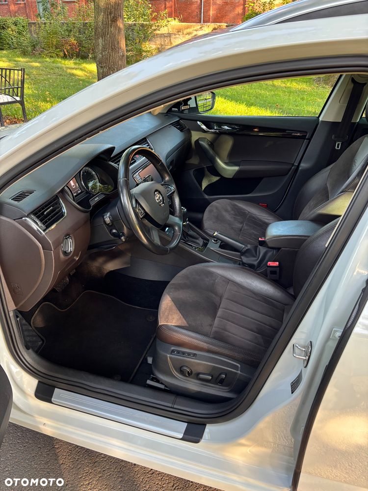 Skoda Octavia 2.0 TDI 4x4 L&K DSG - 12