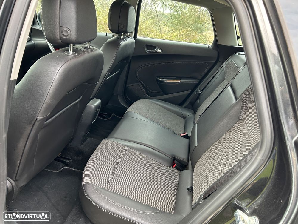 Opel Astra Sports Tourer - 16