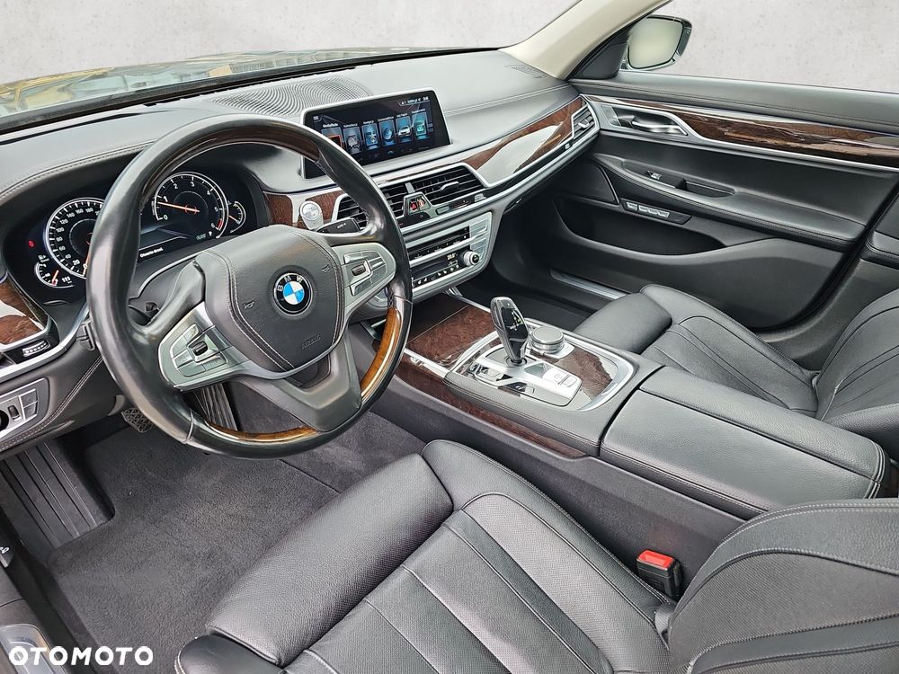 BMW Seria 7 - 11
