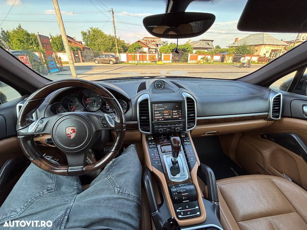 PORSCHE Cayenne 2012 — imagine 4