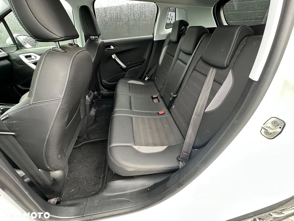 Peugeot 2008 PureTech 110 GPF Stop&Start EAT6 Crossway - 19