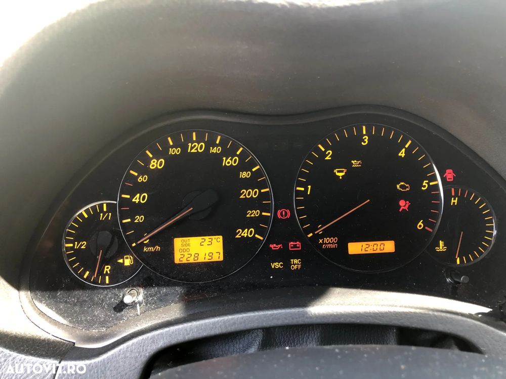 Toyota Avensis 2.0 D4D S/W Sol - 14