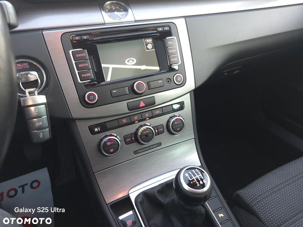 Volkswagen Passat - 35