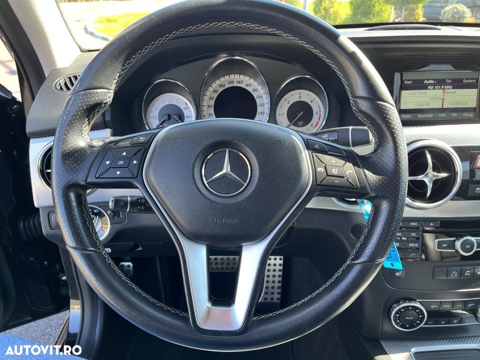 Mercedes-Benz GLK - 16