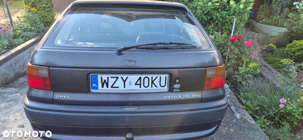 Opel Astra 1.6 16V 100 - 6