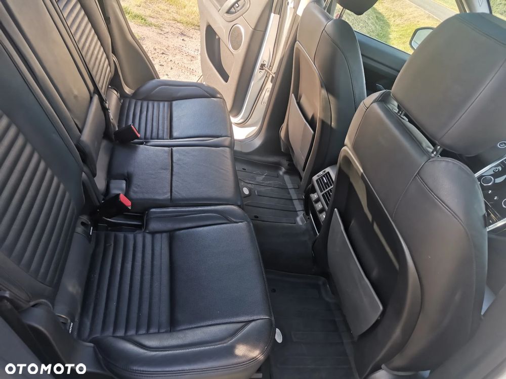 Land Rover Discovery Sport P250 SE - 17