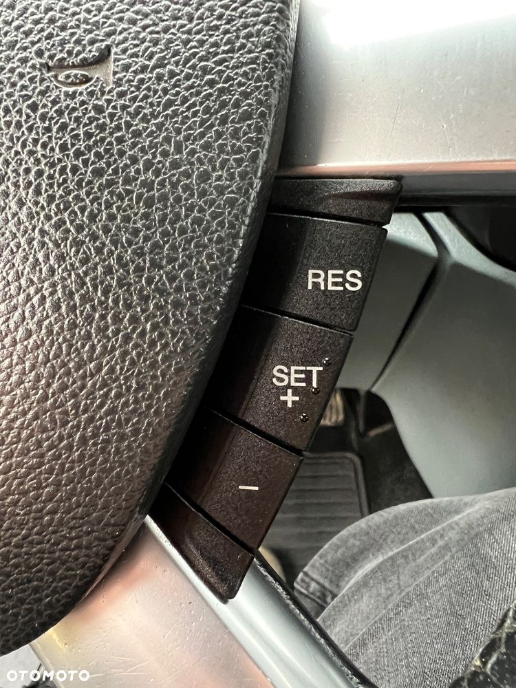 Ford Ford Transit Furgon Brygadowy 6 os. 4x4 L3H3 2.2 TDCI 125KM HAK 4x4 - 21