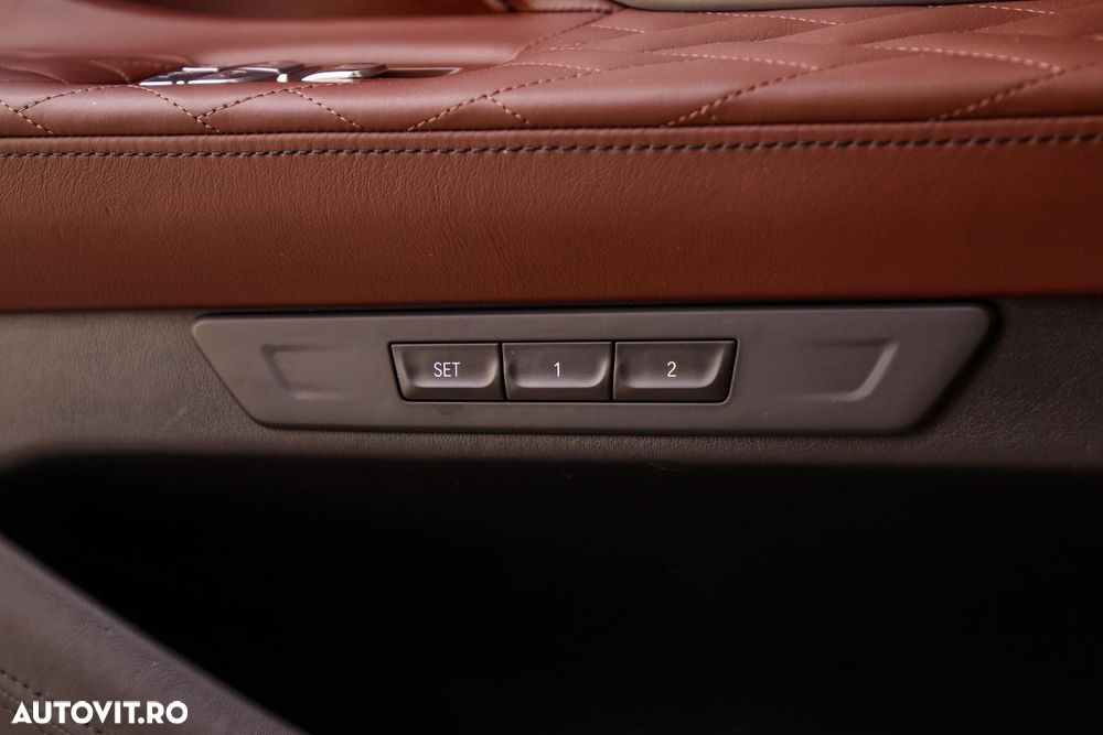 BMW Seria 7 - 18