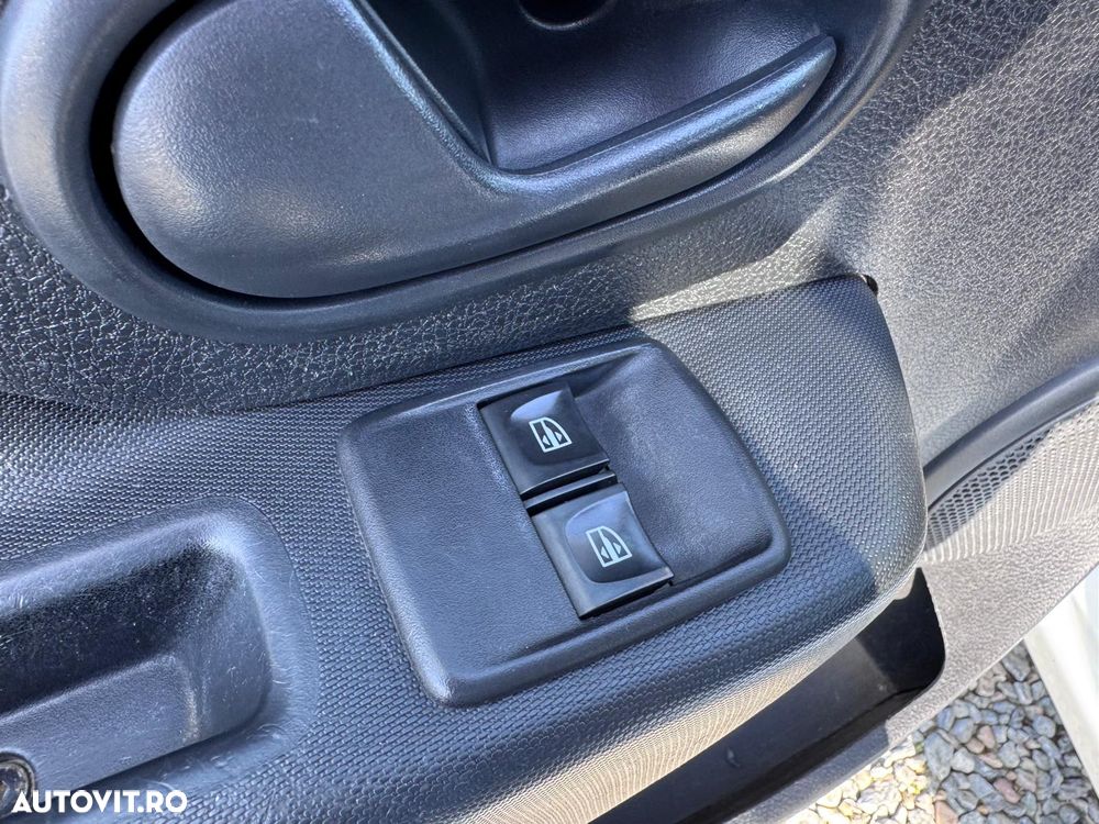 Dacia Logan 1.5 dCi Ambiance - 11