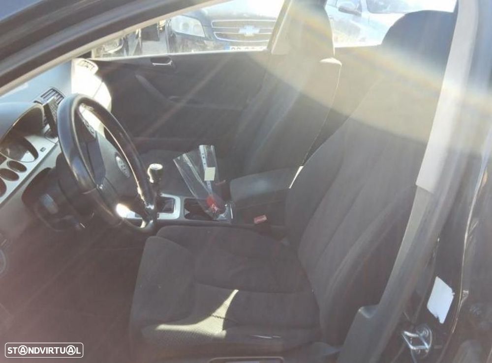 VW Passat Variant 2.0 TDi Confortline - 4