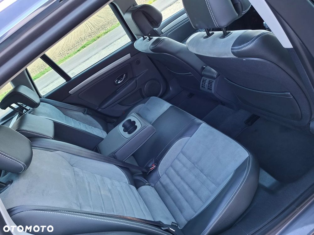 Renault Laguna ENERGY dCi 175 FAP Start & Stop GT - 22
