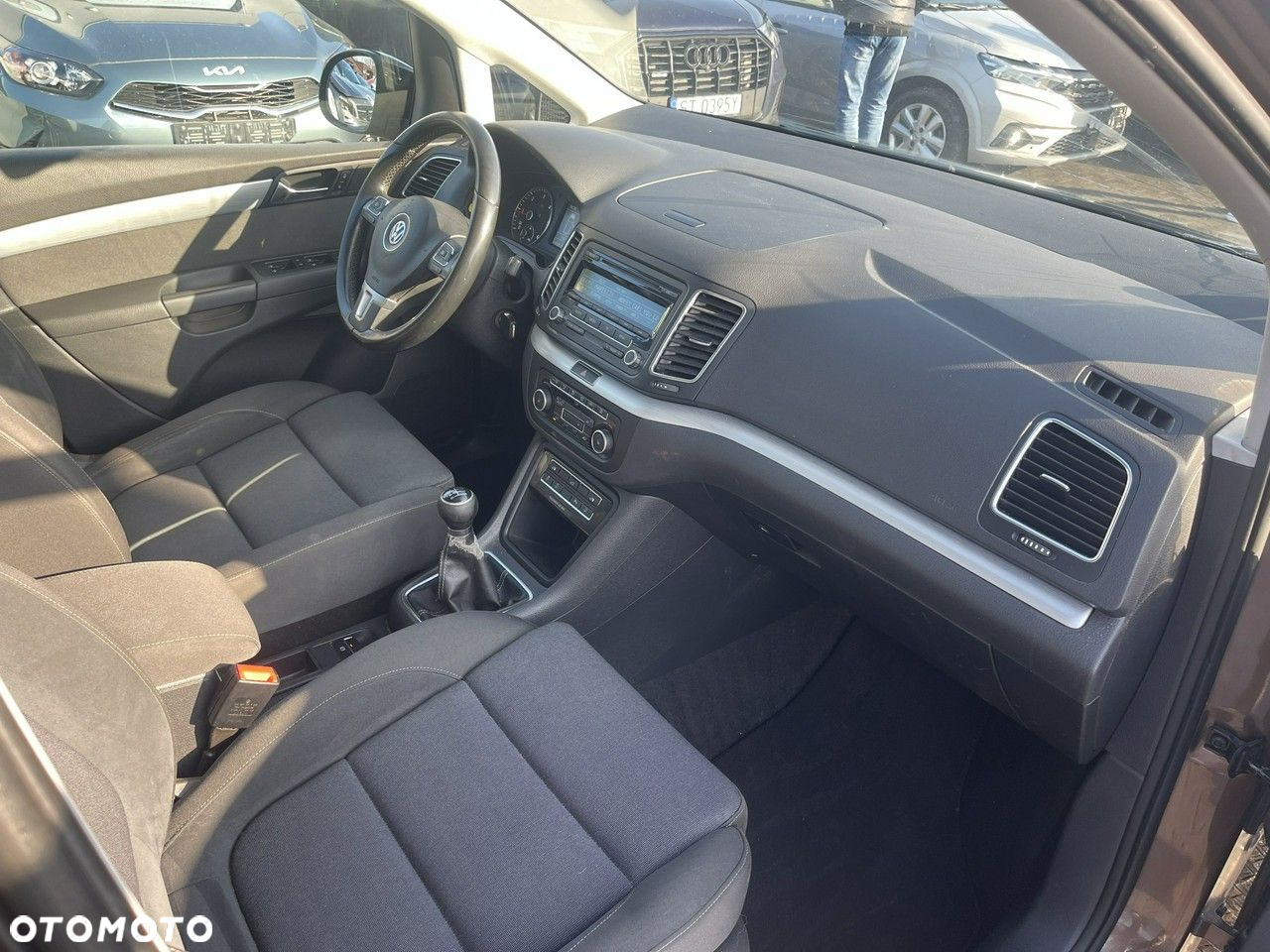 Volkswagen Sharan 2.0 TDI 4MOTION Blue Motion Life - 9